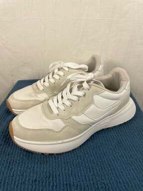 Nicole Miller New York Women's Suede and Leather Sneakers in White/Beige Sz 8.5